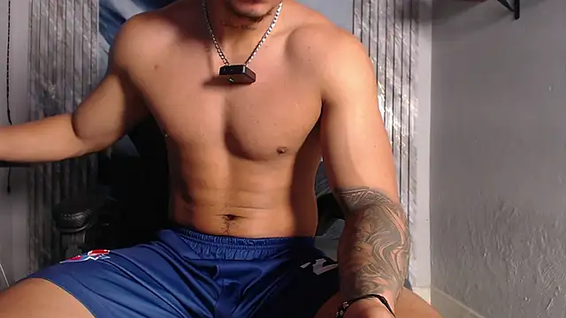 Snapshot of ThiagoBlaze chatting on June 25, 5:56 am ThiagoBlaze online show from June 25, 5:56 am