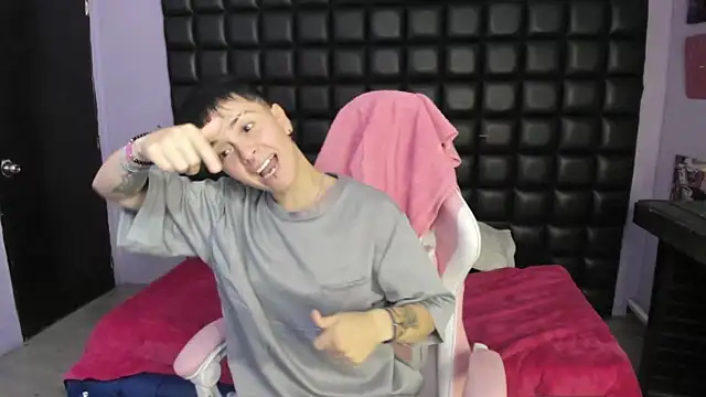  Hannah Hot online show from November 14, 12:20 am