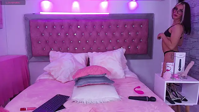 Bonn Glow online show from September 18, 4:36 am