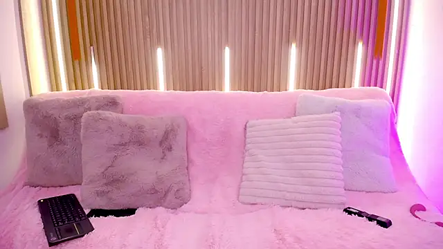 Bonn Glow online show from February 9, 4:27 am