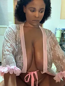 Snapshot of jayjayja19 chatting on May 27, 1:35 am jayjayja19 online show from May 27, 1:35 am