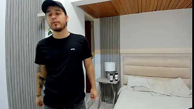 Amazing Wallen online show from October 7, 4:37 pm