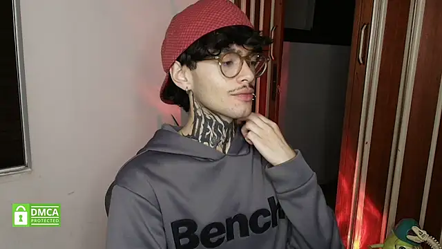 Mihail leroy online show from January 19, 7:34 am