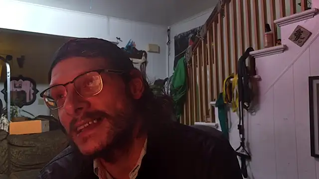 MasterDaddyCool online show from November 26, 4:35 am