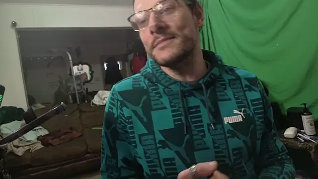 MasterDaddyCool online show from March 6, 9:44 pm