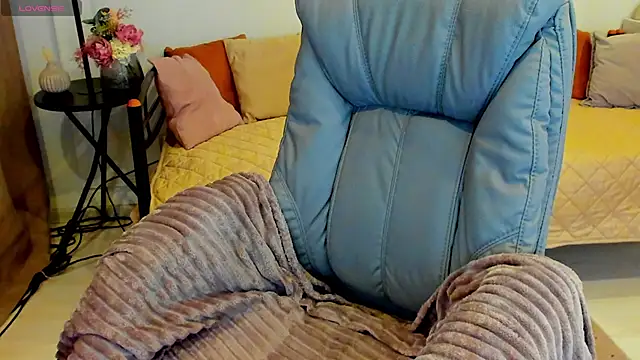 Snapshot of Yummy_Jane chatting on September 29, 1:11 am Yummy Jane online show from September 29, 1:11 am