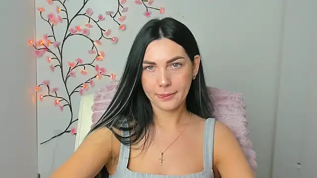 Lune Moon online show from March 10, 6:51 am