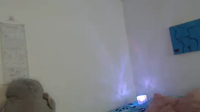 Snapshot of Victoria_new chatting on October 4, 8:51 pm Victoria new online show from October 4, 8:51 pm