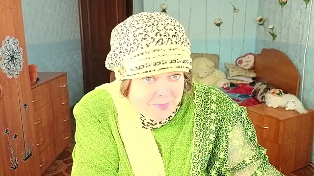 Snapshot of Audrey_Aura chatting on November 1, 5:53 am Audrey Aura online show from November 1, 5:53 am