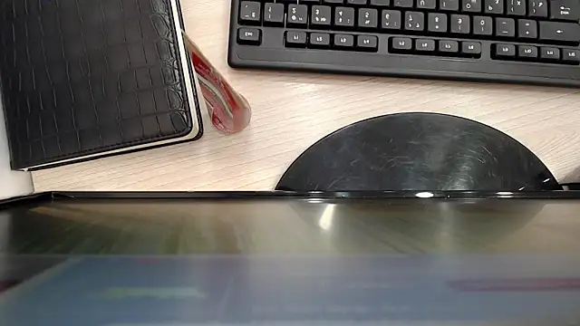 muriel elvin online show from December 5, 8:12 am