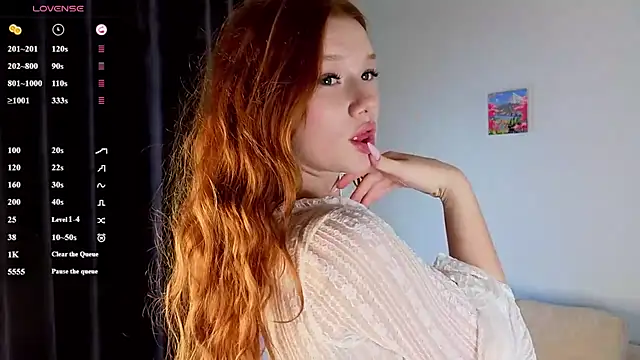 Snapshot of Juuulia_ chatting on August 6, 2:19 pm Juuulia online show from August 6, 2:19 pm