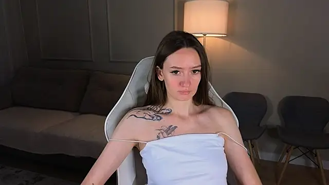 Snapshot of cutienaughtygirl chatting on July 29, 8:34 am cutienaughtygirl online show from July 29, 8:34 am