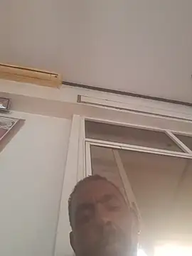 Snapshot of Bob_black chatting on November 3, 1:23 pm Bob black online show from November 3, 1:23 pm