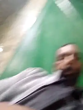 Snapshot of Bob_black chatting on March 19, 7:40 pm Bob black online show from March 19, 7:40 pm