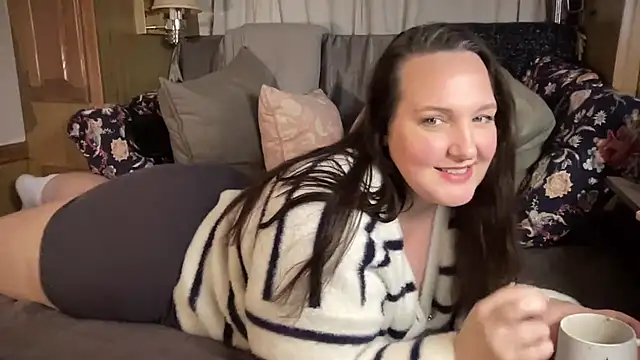 Snapshot of Just_Trudy chatting on December 13, 10:26 pm Just Trudy online show from December 13, 10:26 pm