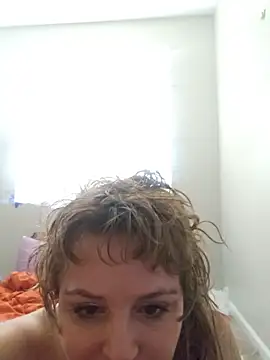 Snapshot of delish_dahlia chatting on June 16, 7:38 pm delish dahlia online show from June 16, 7:38 pm