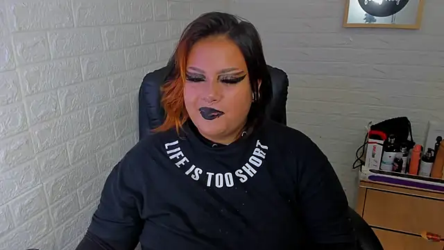 Snapshot of Arthemisa_tay69 chatting on February 4, 3:23 am Arthemisa tay69 online show from February 4, 3:23 am