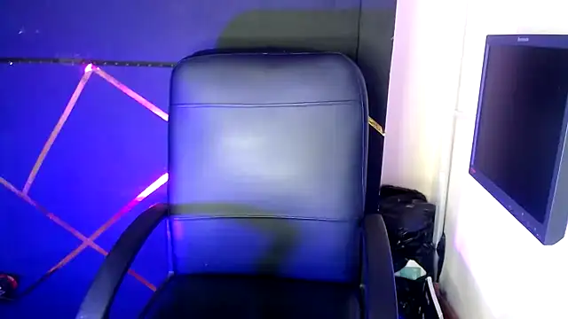 Kylie Moan online show from December 2, 2:28 am