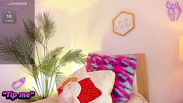 Hadid Jimenez  online show from November 7, 8:31 pm