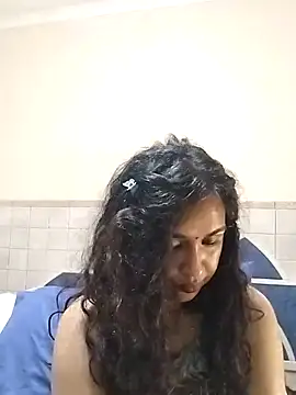 cute indianxo online show from February 6, 7:39 pm