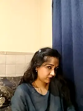 Snapshot of cute_indianxo chatting on June 15, 8:00 pm cute indianxo online show from June 15, 8:00 pm