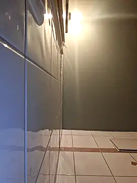 Snapshot of a7ex chatting on December 5, 8:33 pm a7ex online show from December 5, 8:33 pm