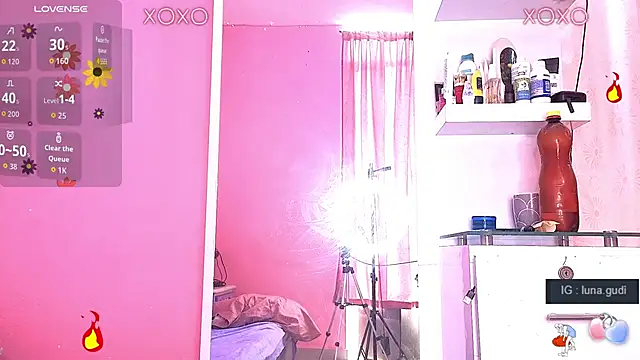 Snapshot of lunagudis chatting on June 4, 4:13 pm lunagudis online show from June 4, 4:13 pm