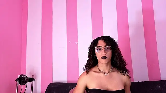 Snapshot of lunagudis chatting on June 20, 3:48 pm lunagudis online show from June 20, 3:48 pm