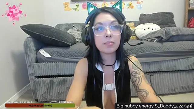 Cynpai online show from May 8, 4:51 am