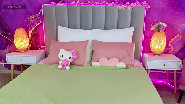 Ketrin Jones online show from September 25, 5:00 am