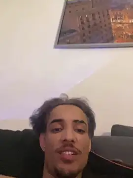 Snapshot of luluycoco chatting on October 18, 10:10 pm luluycoco online show from October 18, 10:10 pm