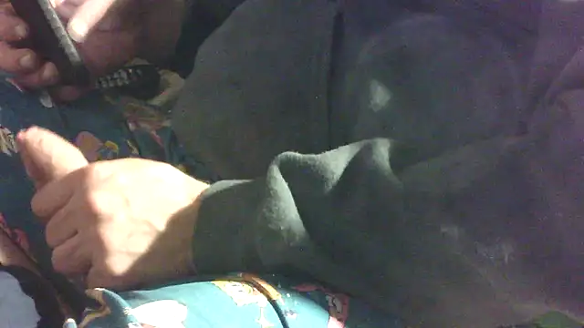 Snapshot of lovemedirty chatting on January 5, 8:23 pm lovemedirty online show from January 5, 8:23 pm