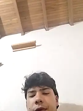 dani titan320 online show from November 28, 6:10 pm