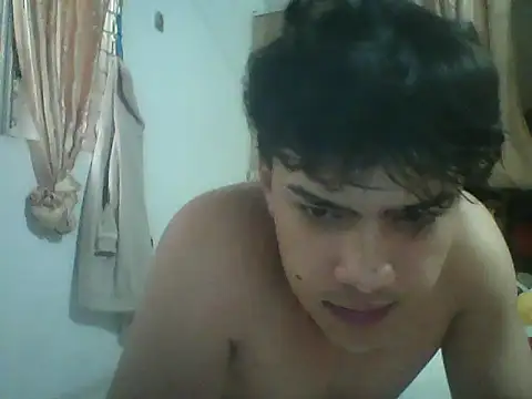 dani titan320 online show from December 3, 8:18 pm