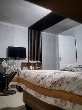 Snapshot of Pnice chatting on October 12, 4:28 pm Pnice online show from October 12, 4:28 pm