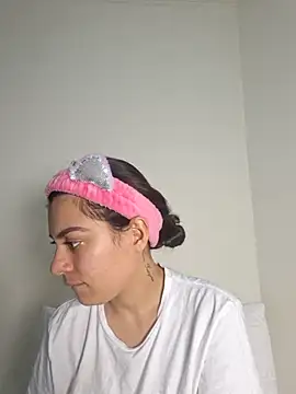 AmaiaSalvatore online show from September 18, 10:23 pm