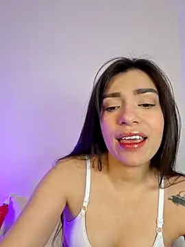 AmaiaSalvatore online show from October 5, 8:29 pm