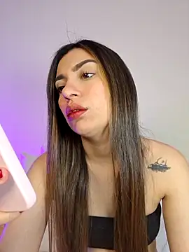 AmaiaSalvatore online show from October 16, 10:22 pm