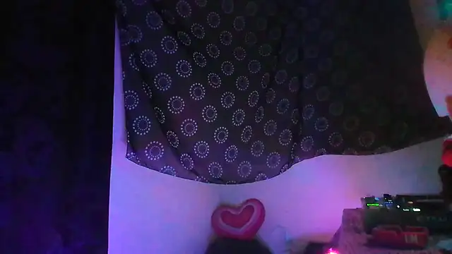 DjDiCKmannOnE online show from July 21, 8:33 pm