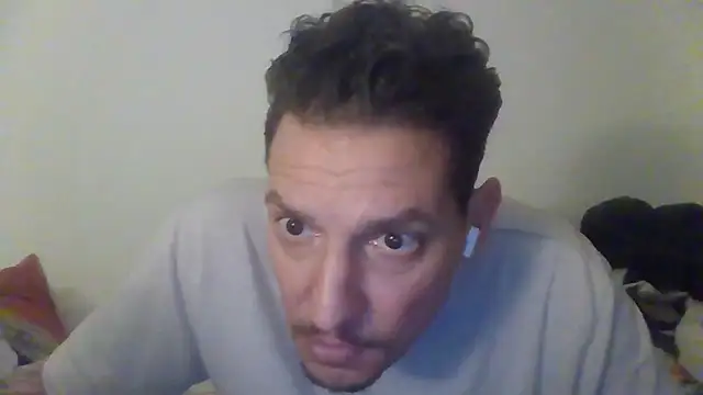 Snapshot of ARTANIS20 chatting on May 20, 10:54 am ARTANIS20 online show from May 20, 10:54 am