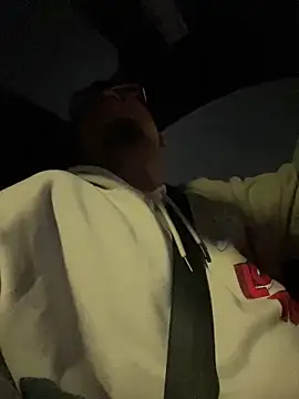 Snapshot of Andresitotrespunto213pv13 chatting on November 9, 8:01 am Andresitotrespunto213pv13 online show from November 9, 8:01 am