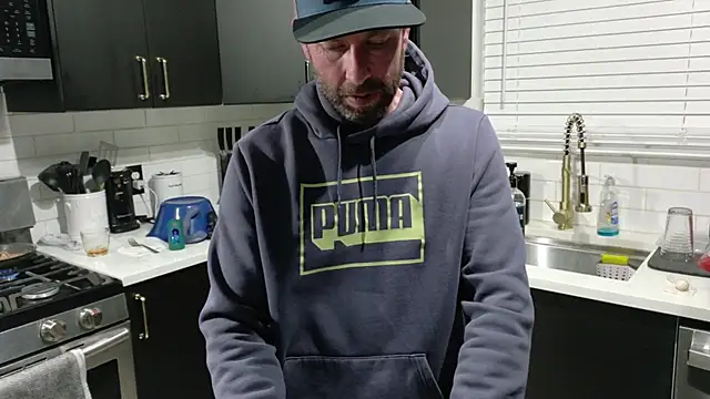 danoo84 online show from December 3, 4:42 am