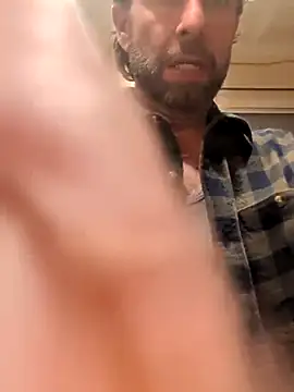 Snapshot of danoo84 chatting on February 8, 4:05 am danoo84 online show from February 8, 4:05 am