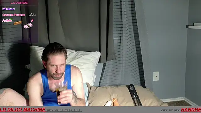 Snapshot of danoo84 chatting on February 20, 6:26 am danoo84 online show from February 20, 6:26 am