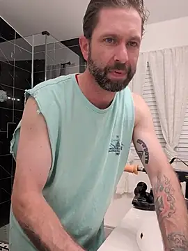 Snapshot of danoo84 chatting on April 1, 1:50 am danoo84 online show from April 1, 1:50 am