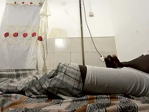 Snapshot of Atta-esi chatting on November 2, 12:02 am Atta-esi online show from November 2, 12:02 am