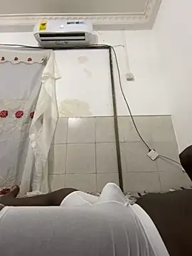 Snapshot of Atta-esi chatting on November 18, 12:16 am Atta-esi online show from November 18, 12:16 am