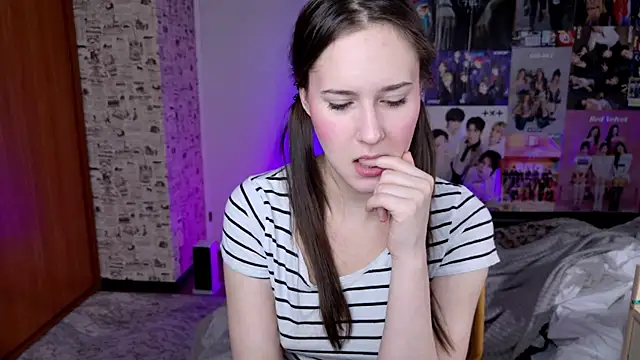 LucyRose3 online show from November 26, 4:08 pm