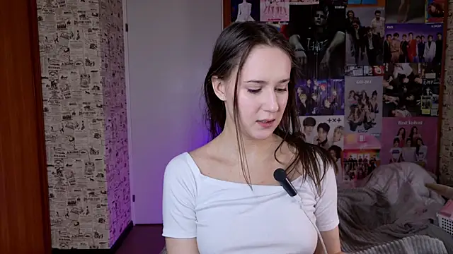 LucyRose3 online show from December 15, 1:15 pm