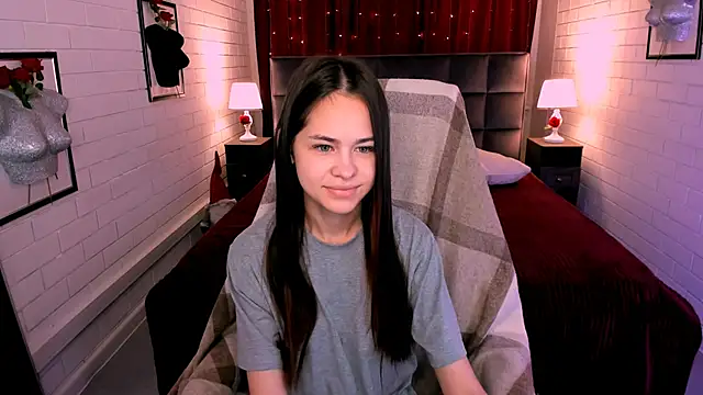 Snapshot of UliaNeer chatting on November 9, 5:06 am UliaNeer online show from November 9, 5:06 am